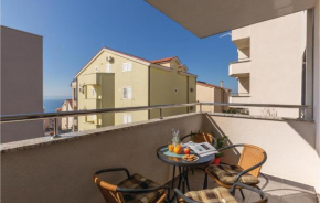 Gorgeous Apartment In Makarska With Wifi